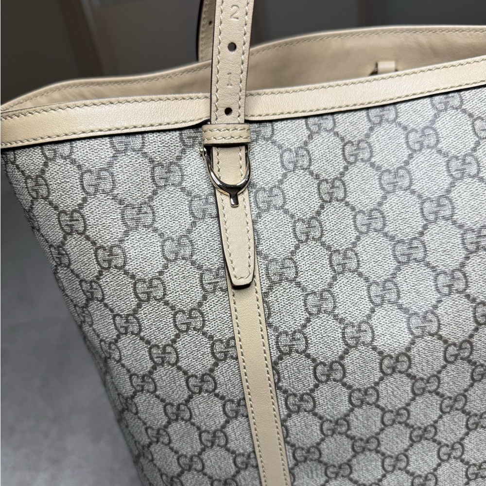 Gucci Beige and Brown Monogram Tote - Picture 11 of 16